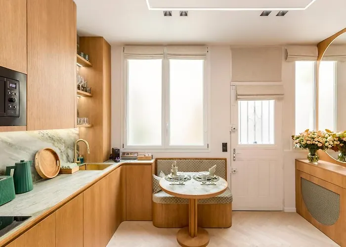 Апартаменты Luxury Architect Le Marais Париж